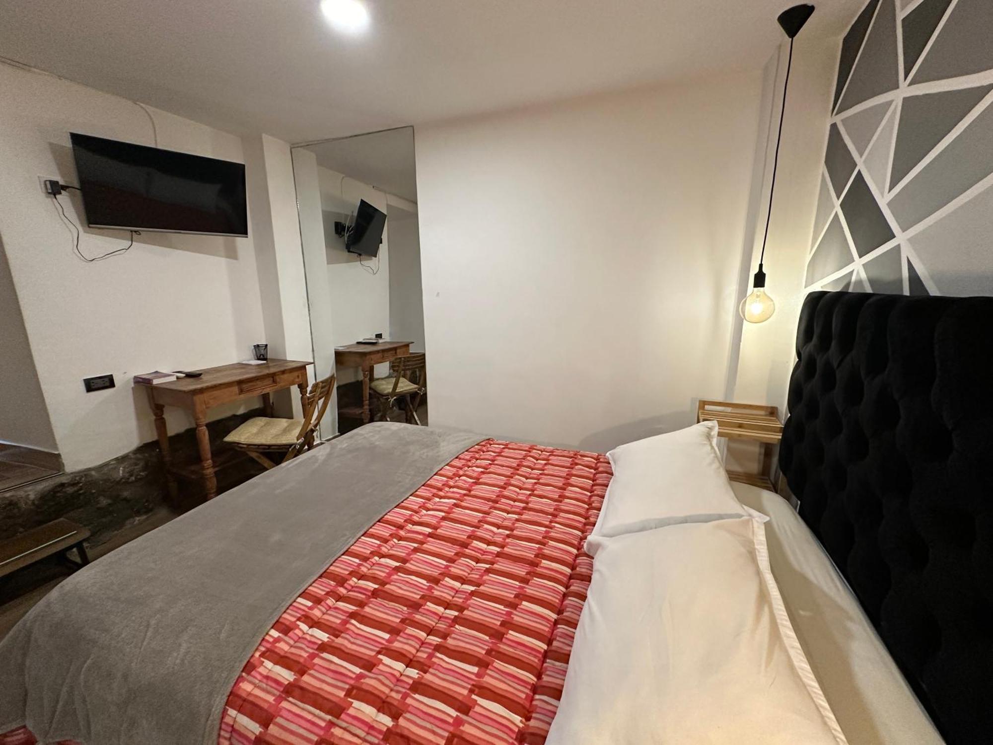 Blacky And (adults Only) Hostal